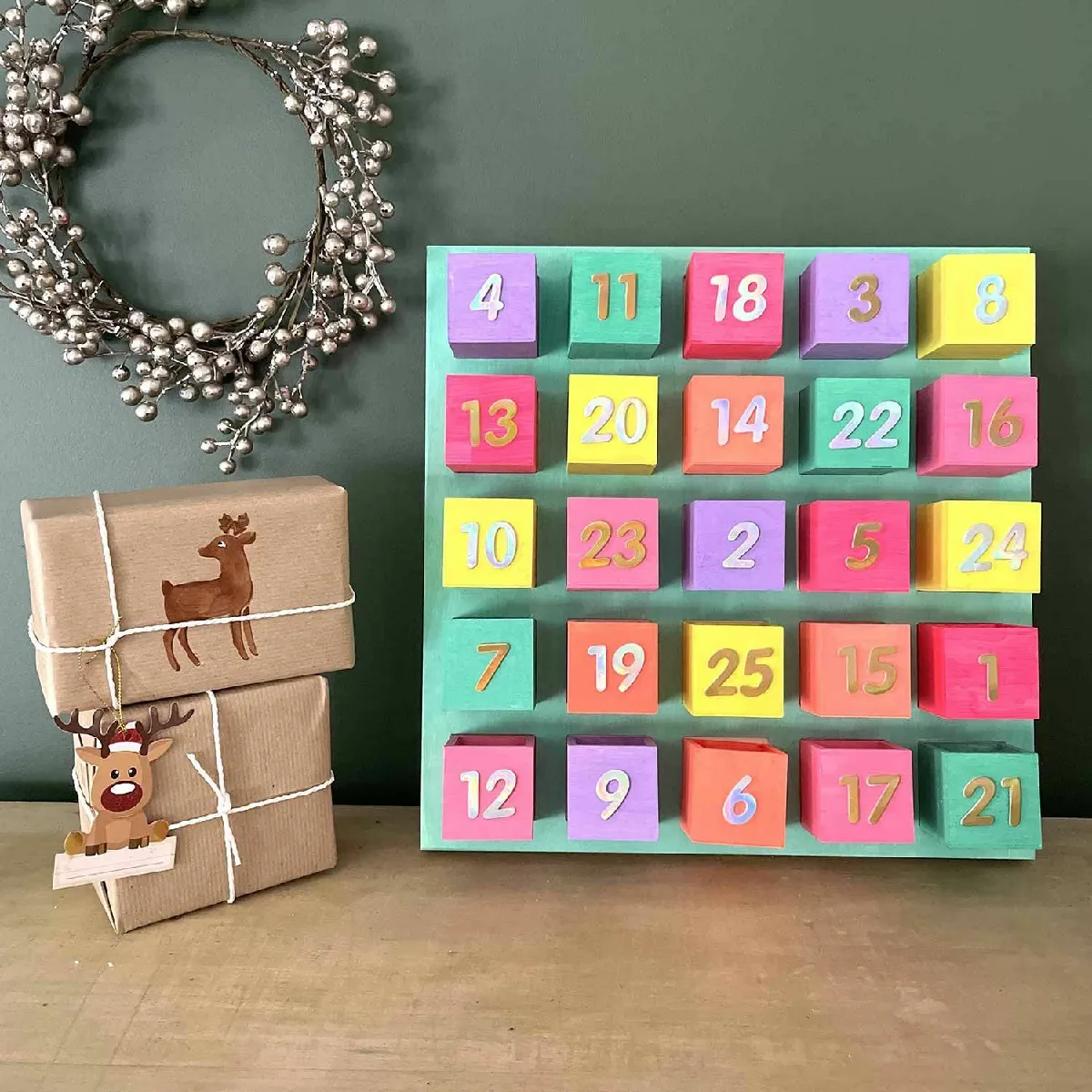 Artemio Calendrier avec Cases Aimantées