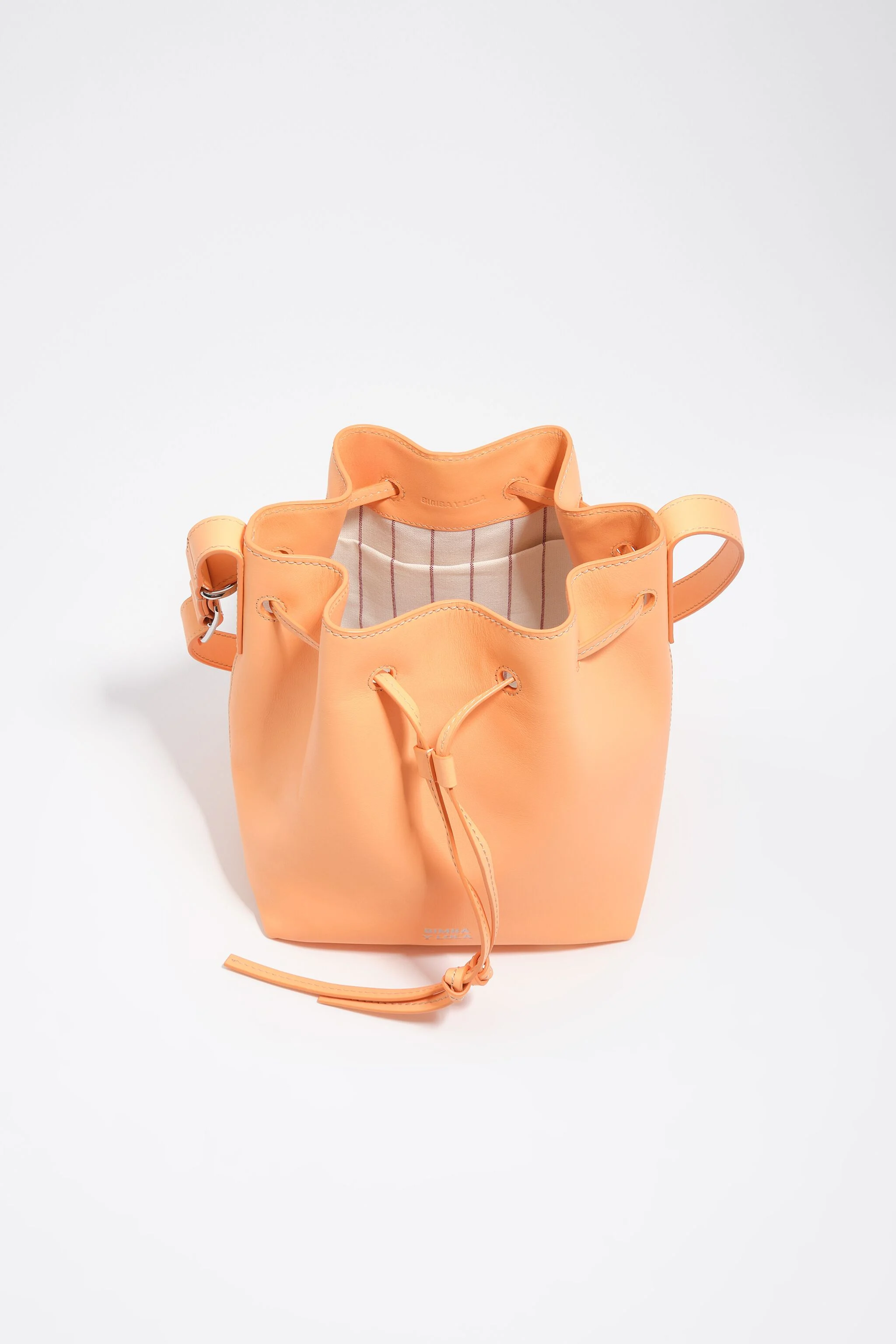 Bolsa tipo saco Carlino grande em couro laranja sorvete.