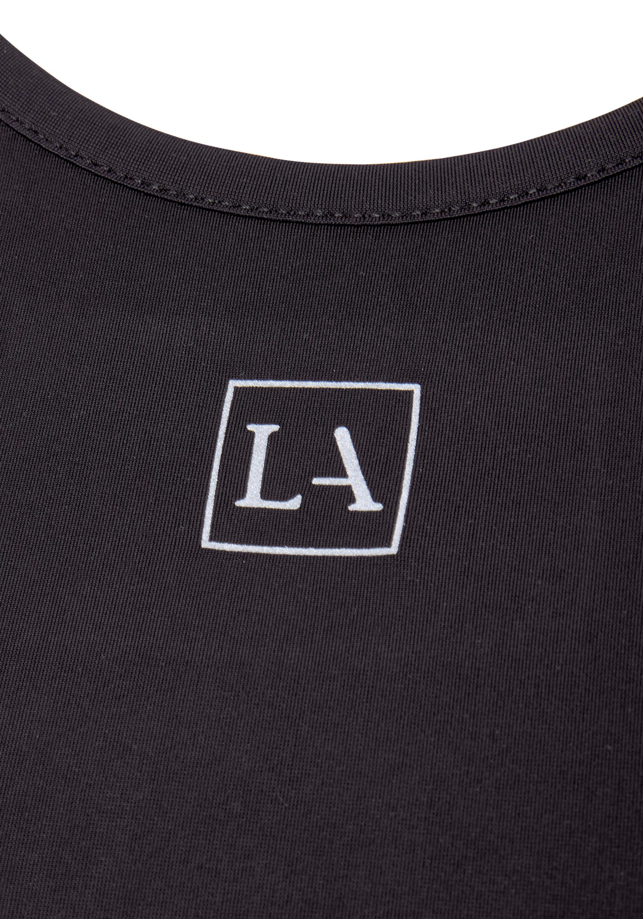 LASCANA ACTIVE Funktionsshirt , mit Cut Out am Rücken
