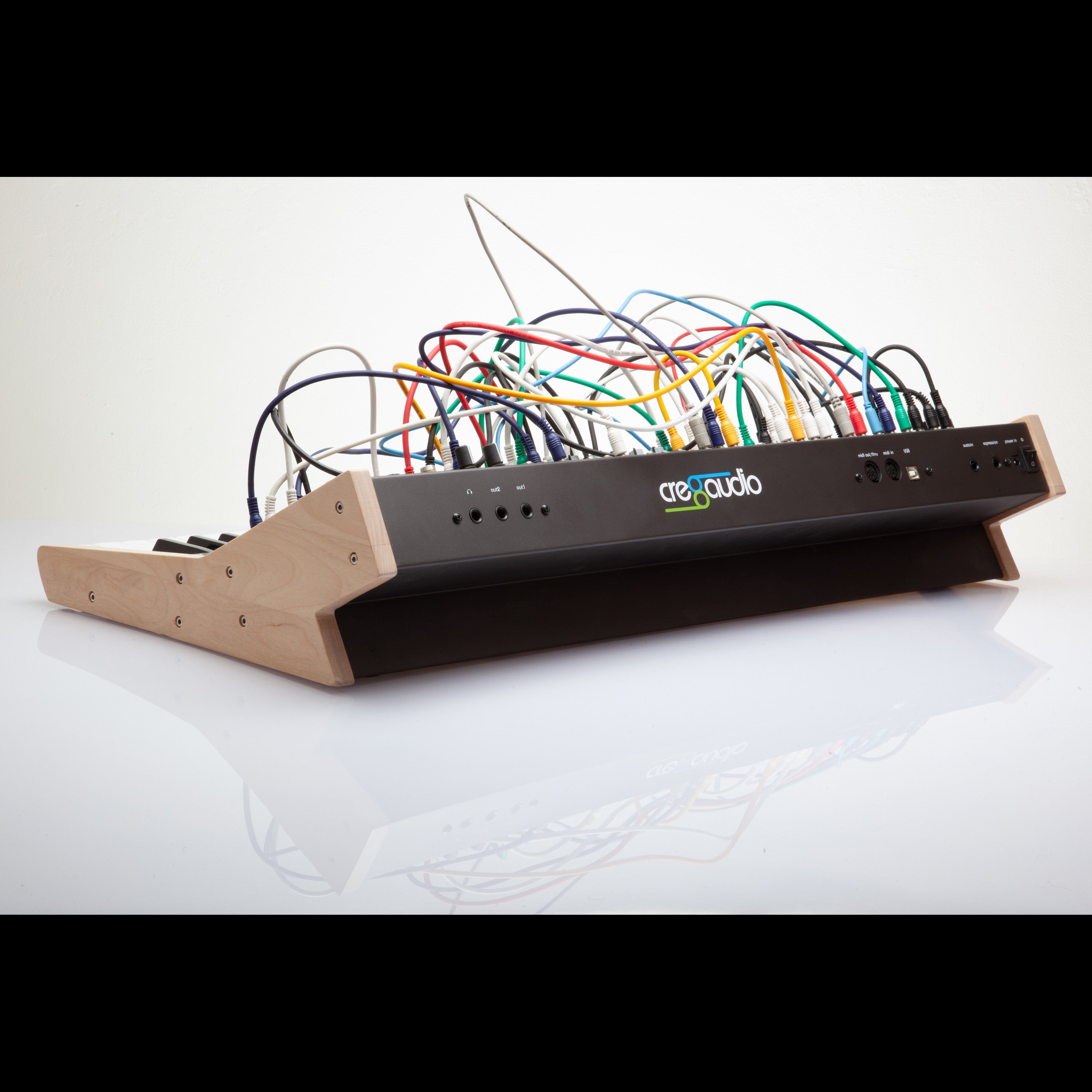 Cre8audio NiftyKEYZ Eurorack case-keyboard