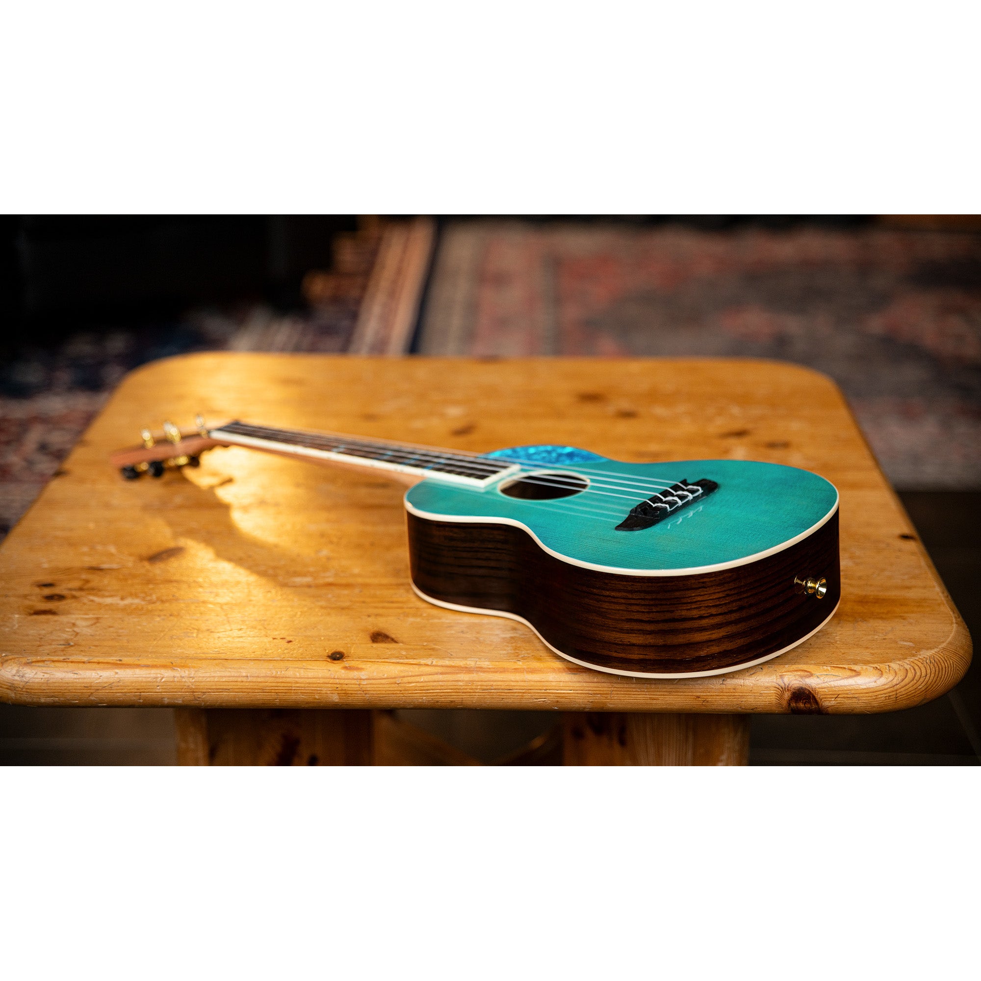 Ortega Ghost Series RUGH-OCT tenor ukelele met gigbag
