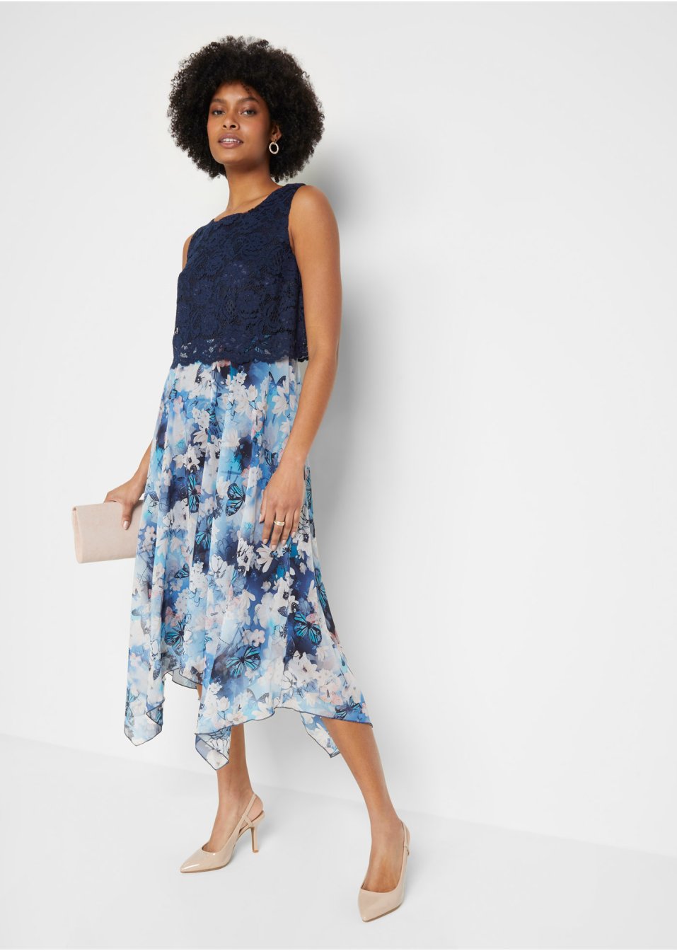 Robe en chiffon à dentelle
