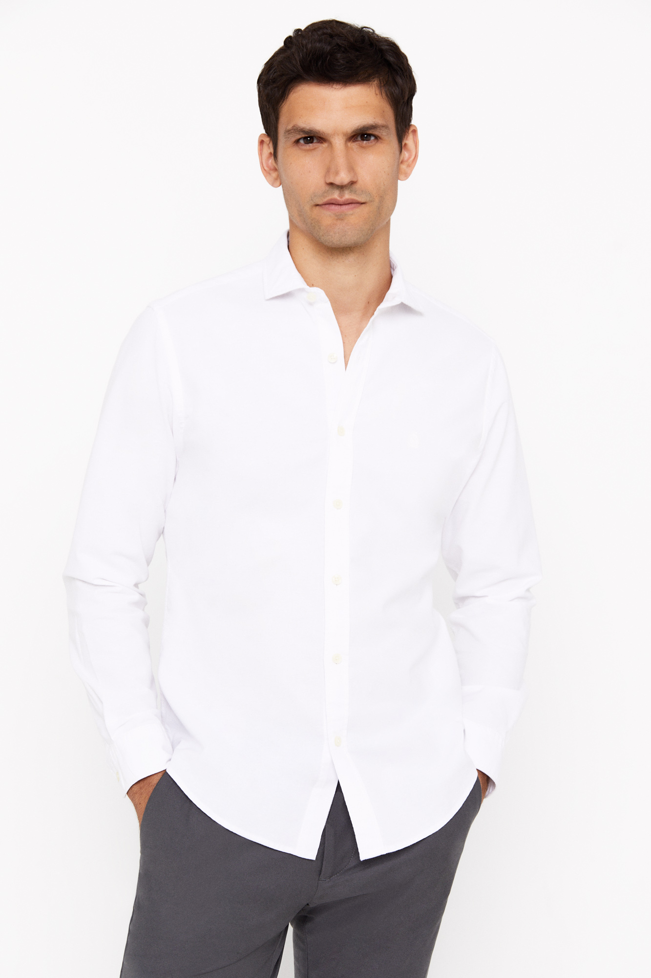 Camisa oxford lisa de corte slim