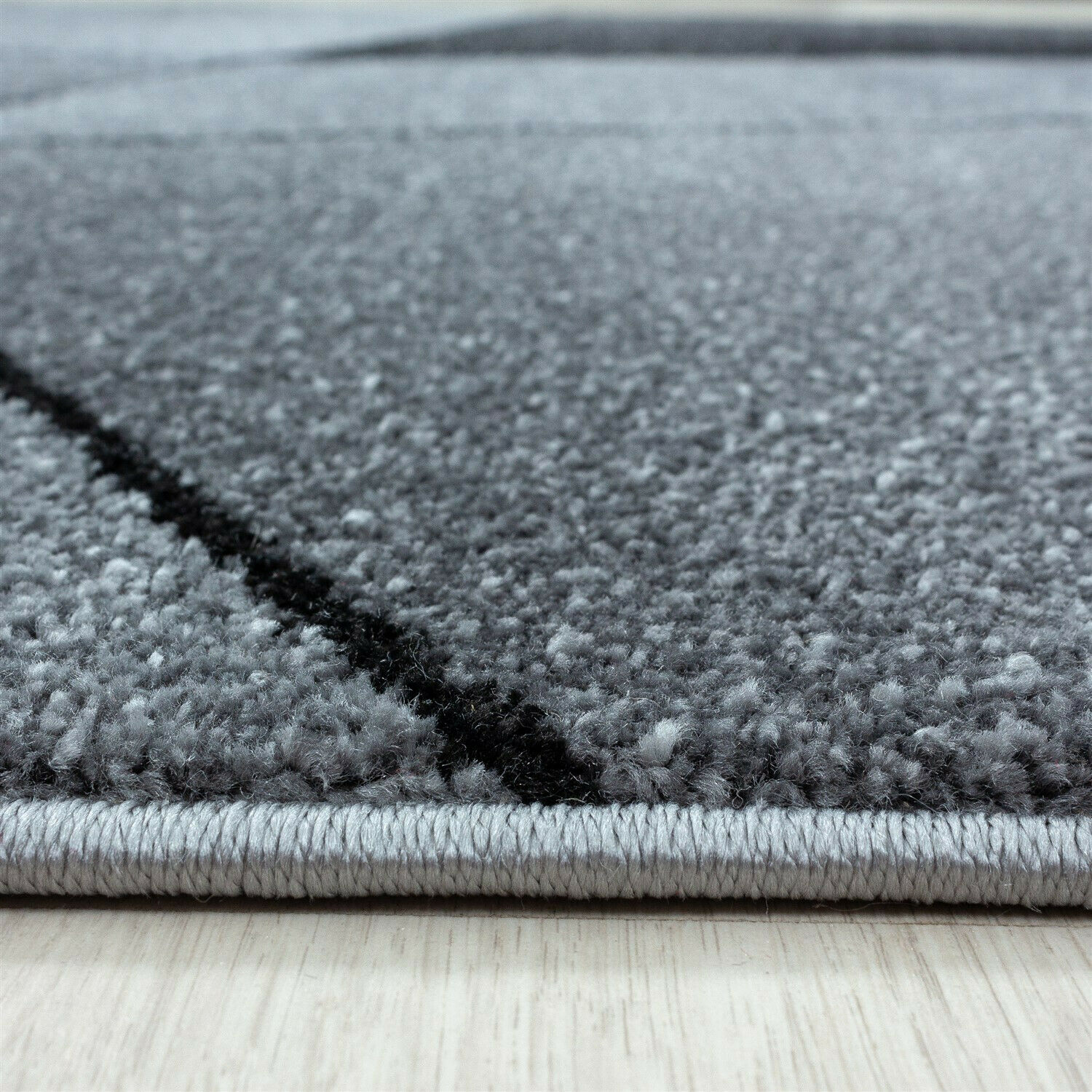 Exklusiver Designer-Kurzflor-Teppich: Modernes, abstraktes Muster, stilvoll