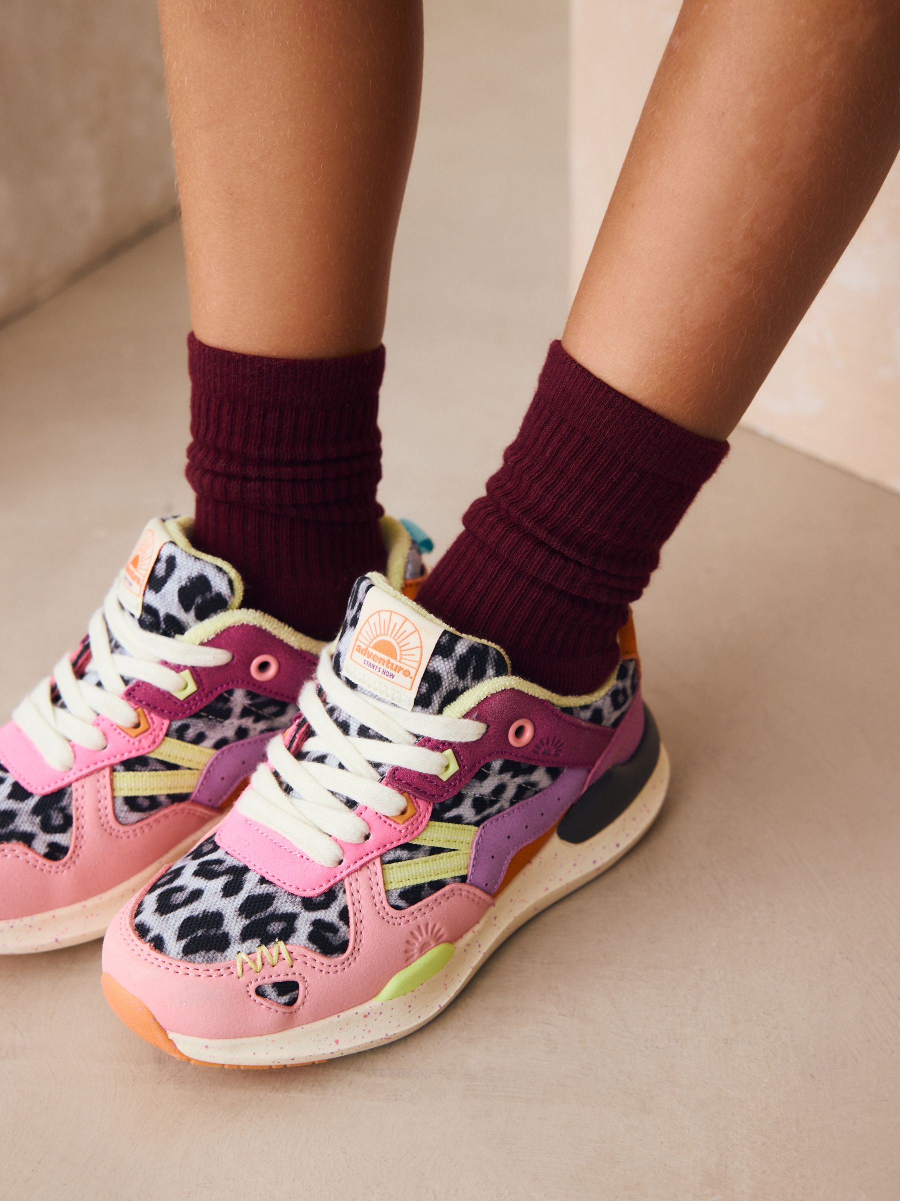 Licht - Vetersneakers met kleurvlakken