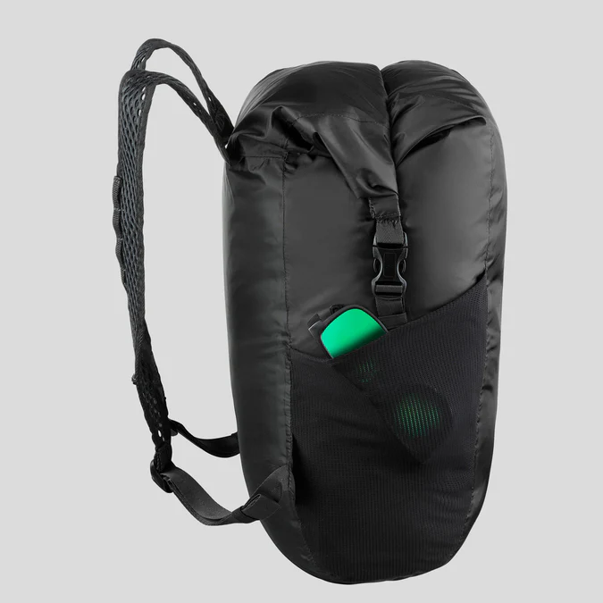 Decathlon Forclaz - Mochila de caminhada compacta e impermeável Forclaz Travel 100 de 20 litros