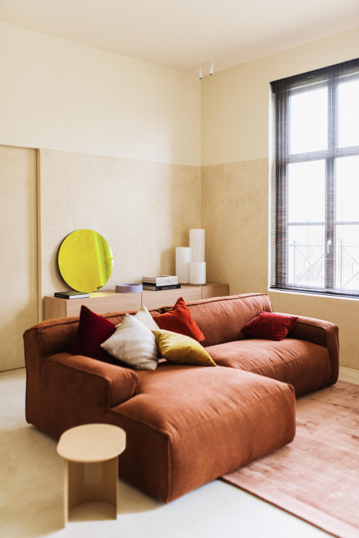 FÉST Clay bank met longchair links Soil 01 natural