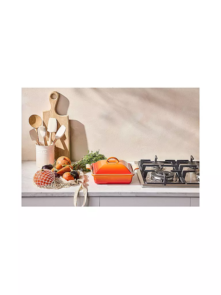 LE CREUSET Auflaufform 23cm Tradition mit Deckel aus Steinzeug quadratisch Ofenrot orange