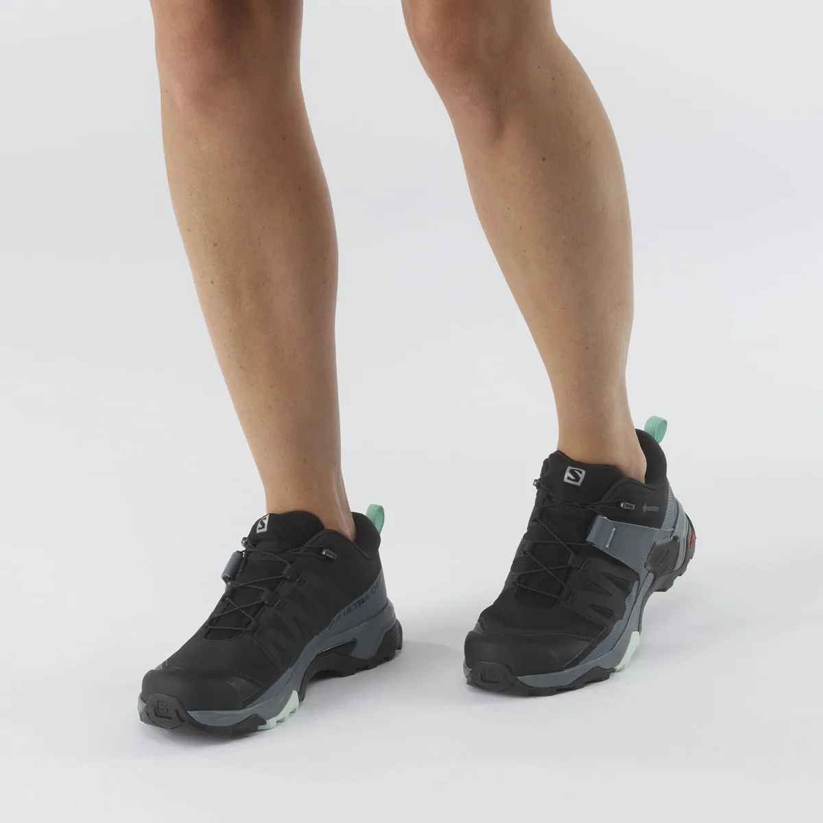 Salomon Women's X Ultra 4 GORE-TEX Black
