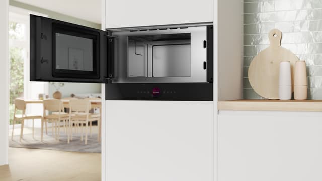 Bosch accent line Mikrobølgeovn BFL9221B1 (Sort)