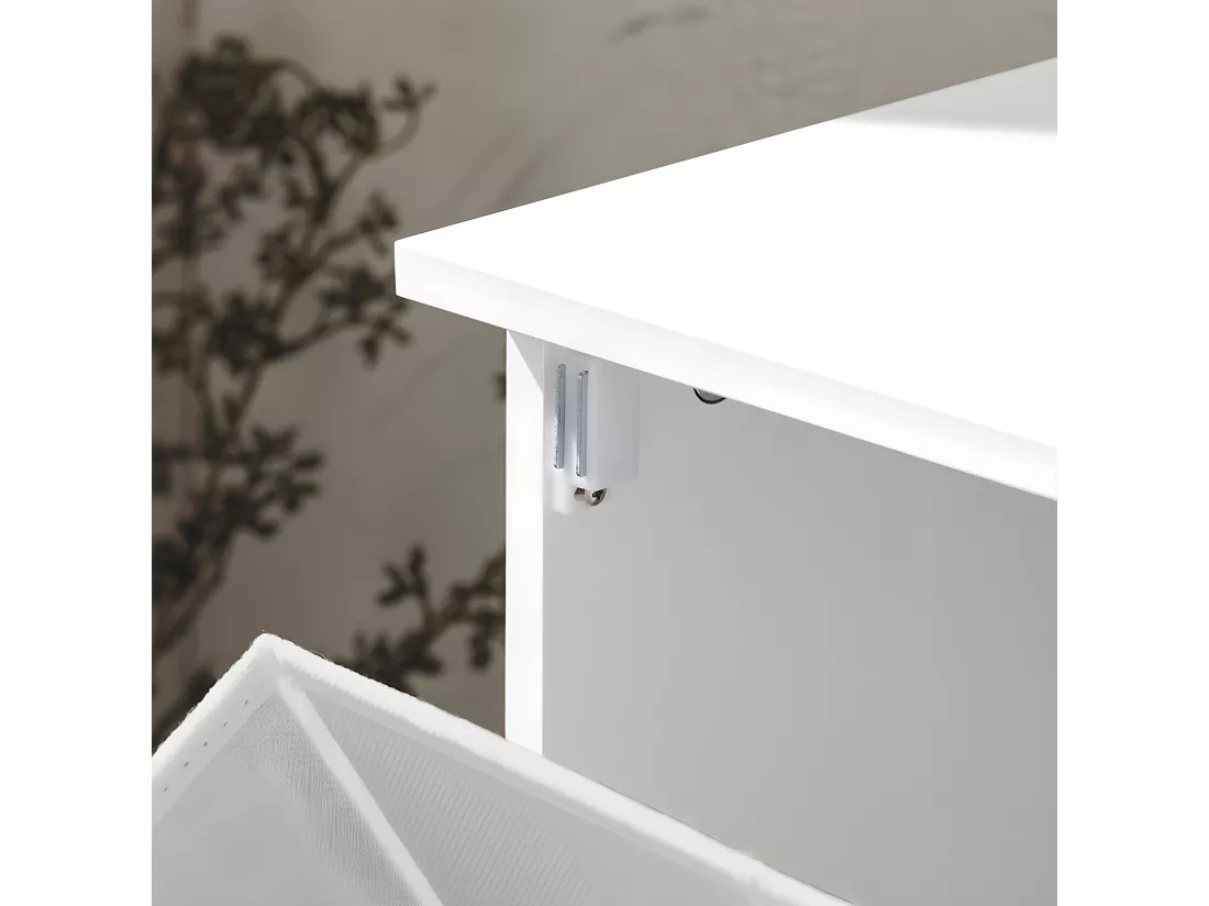 SoBuy BZR105-W Armoire à Linge avec Sac à Linge avec 3 étagères et 1 Panier à Linge Amovible
