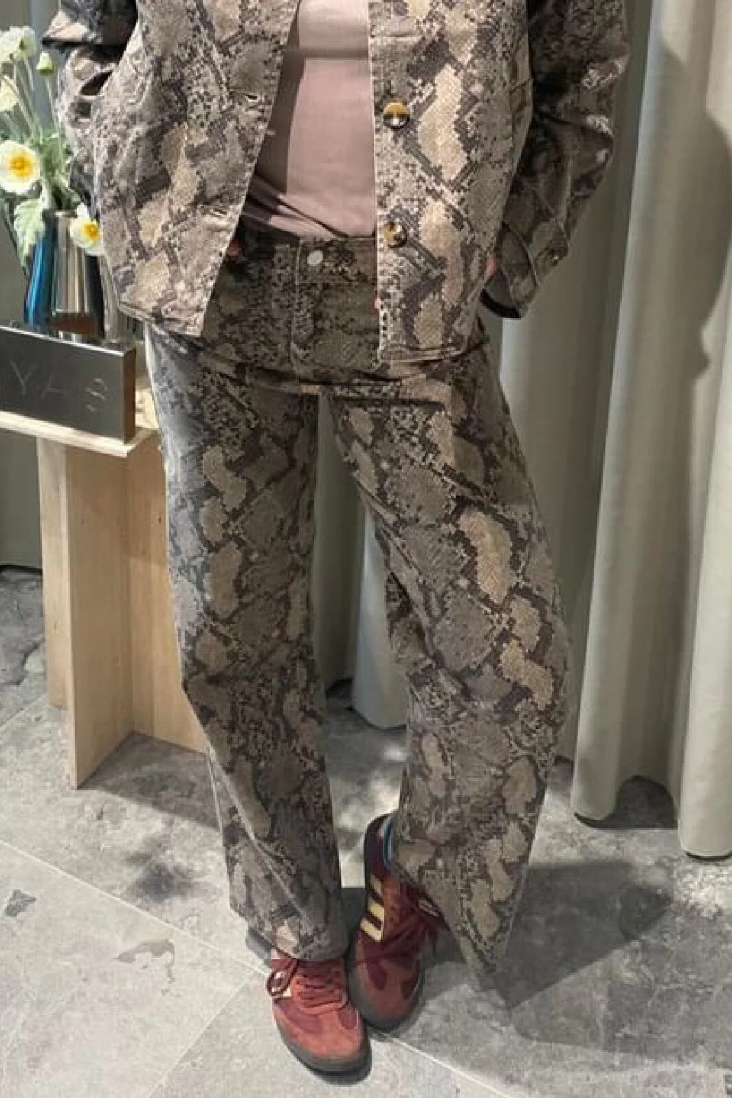 Y.A.S Yasleonora Denim Jeans  black snake print
