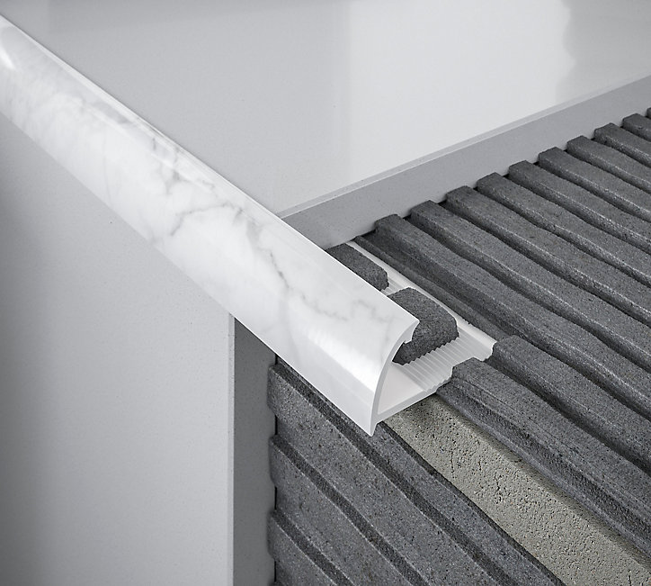 Profilé de carrelage intérieur Diall rond PVC blanc marbré lisse L.2,5m x l.2,7 cm x ep.9mm
