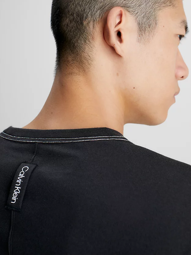 Camiseta de ginástica com logotipo