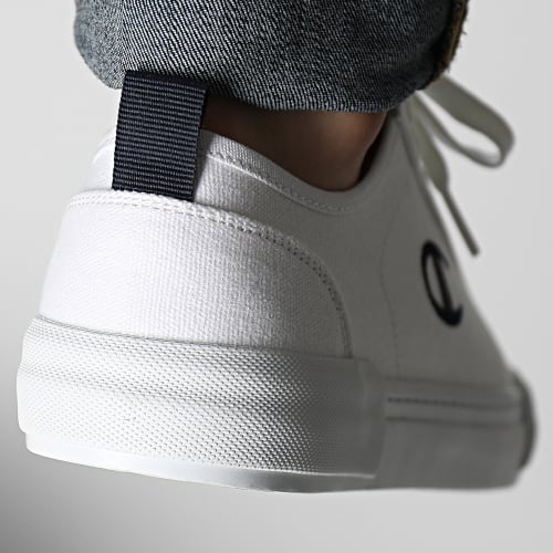 Baskets Low Cut Revoli S22042 White