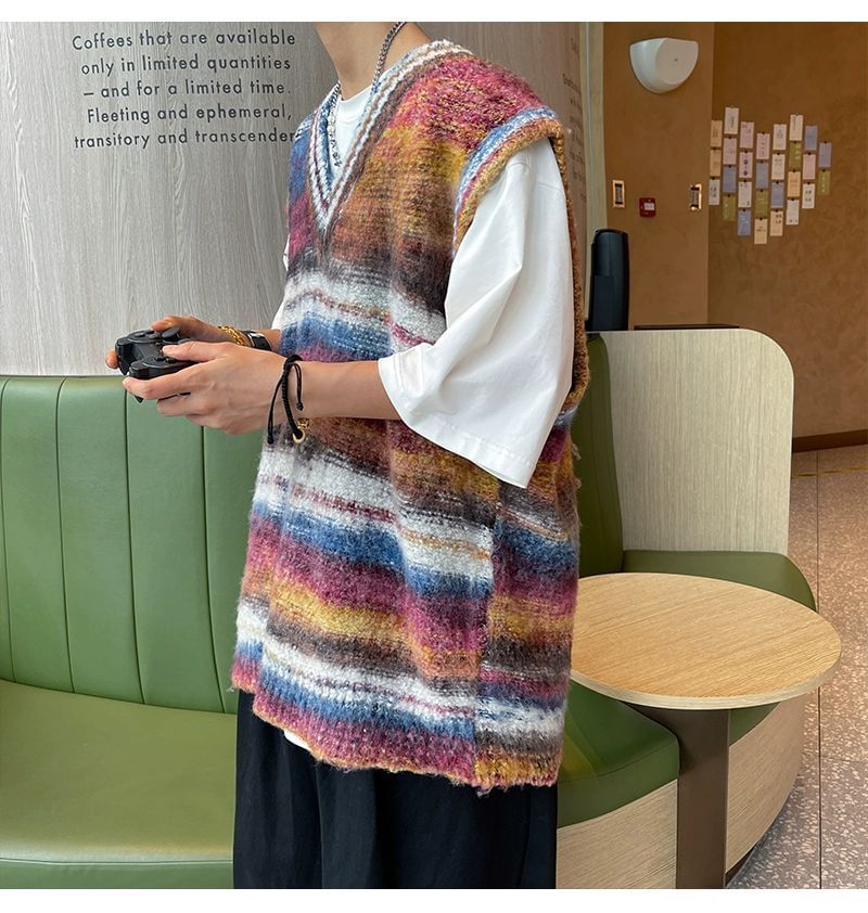 WidoWilder - Gestreept sweatervest met V-hals