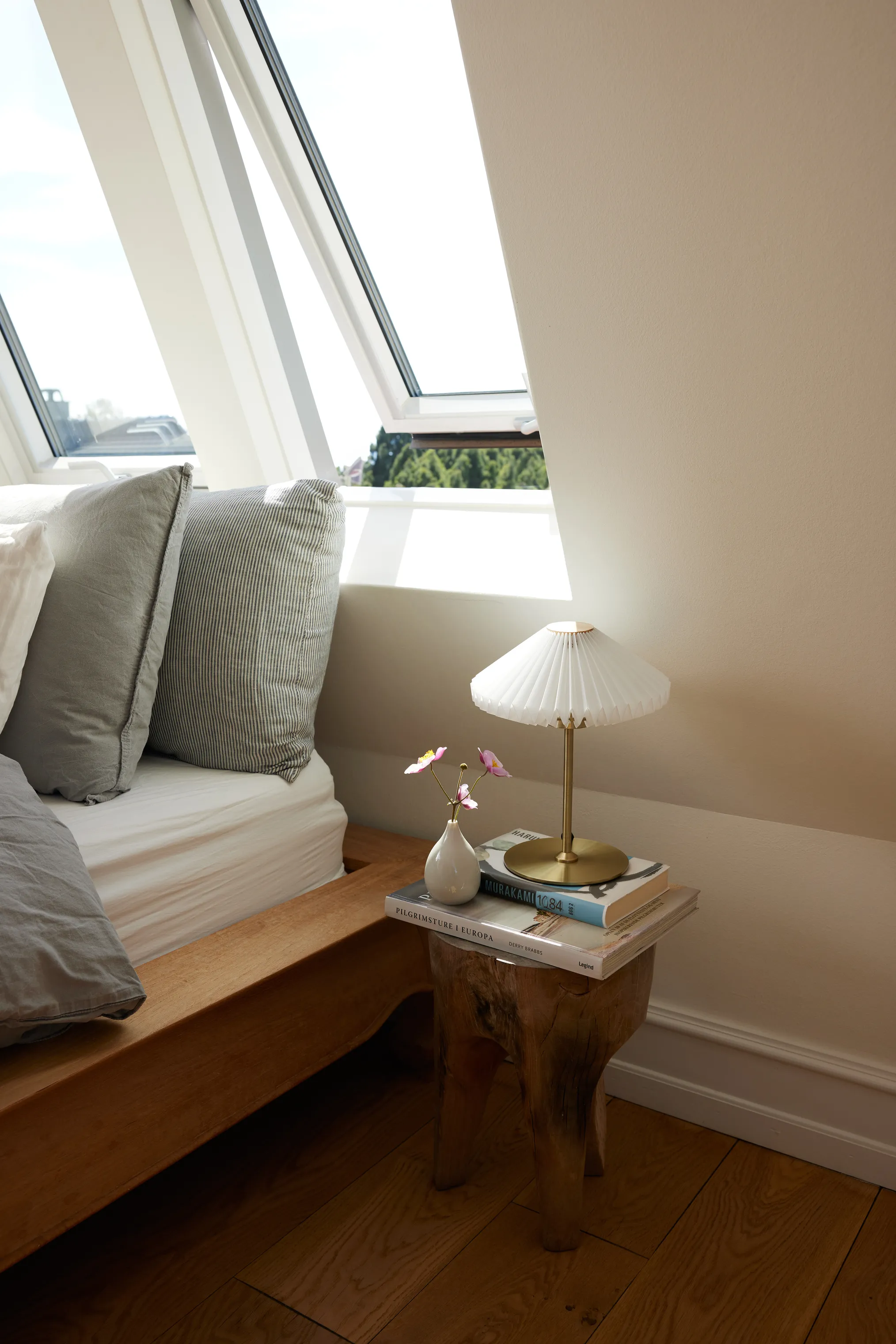 Halo Design Paris to Go Bordlampe