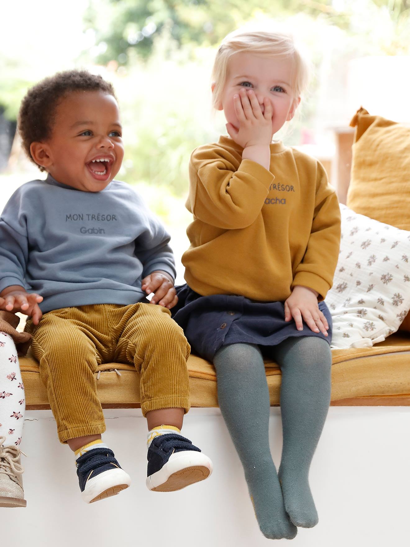 Moletom de lã personalizável para bebê, marrom médio liso com estampas.