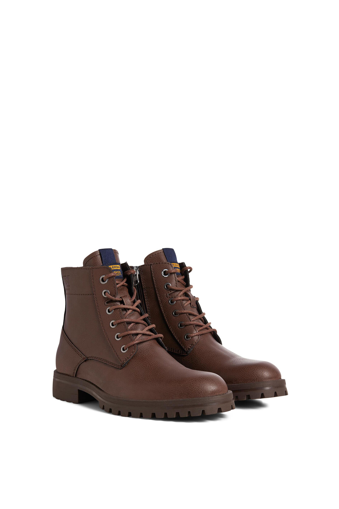 Bota de couro sintético com cadarços