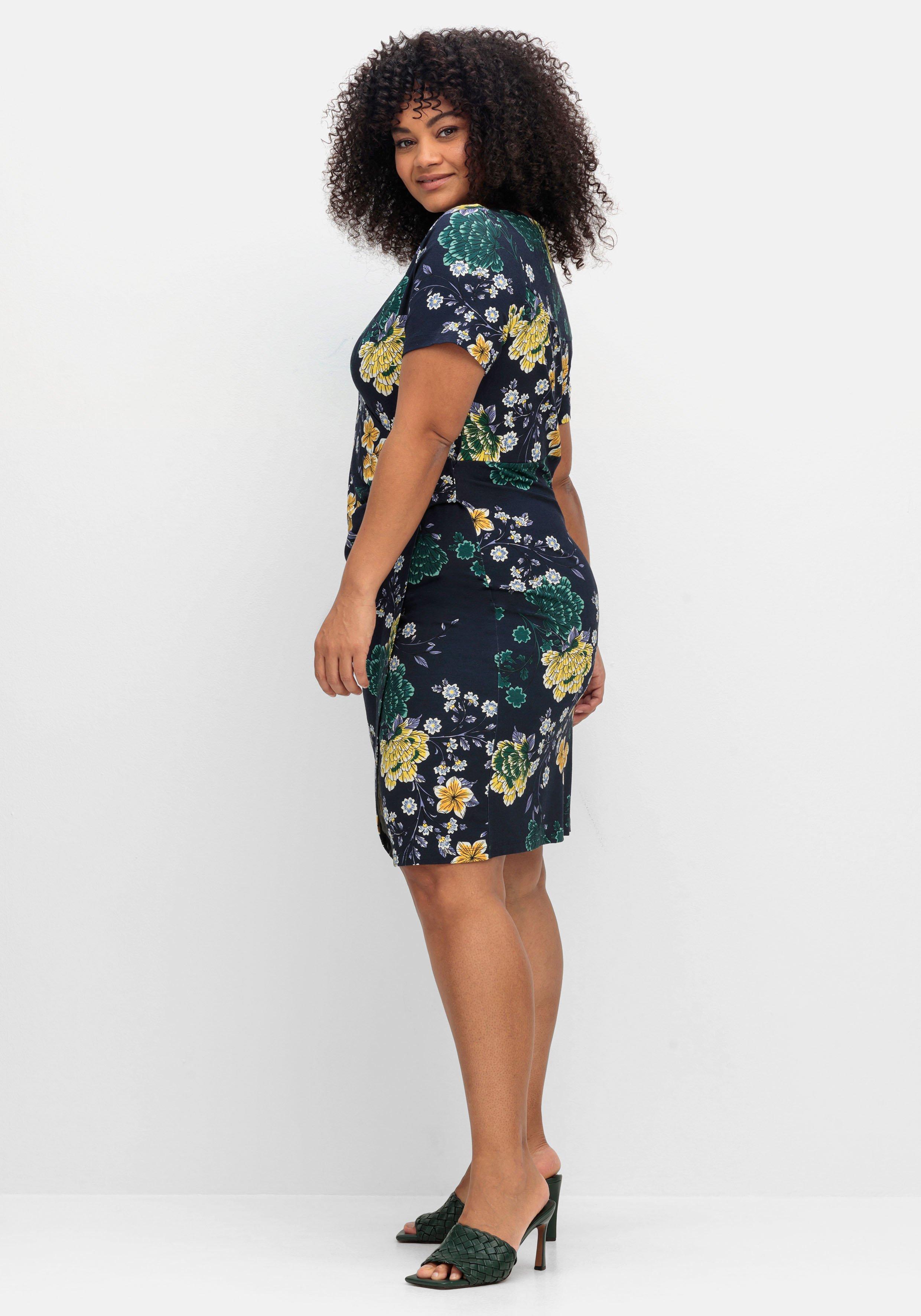 Jerseykleid in Wickeloptik, mit Alloverdruck