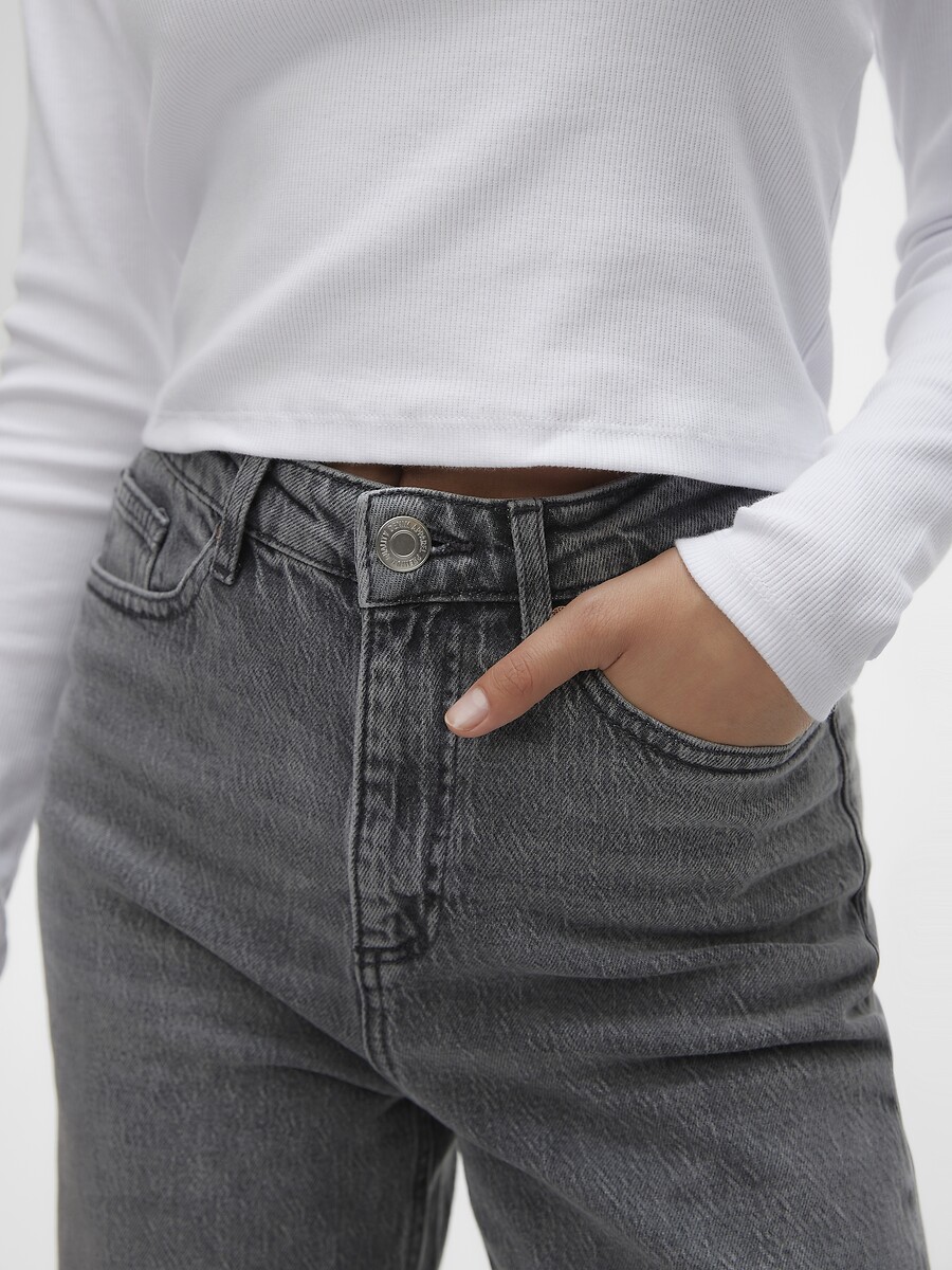 VERO MODA<br>Calças jeans largas