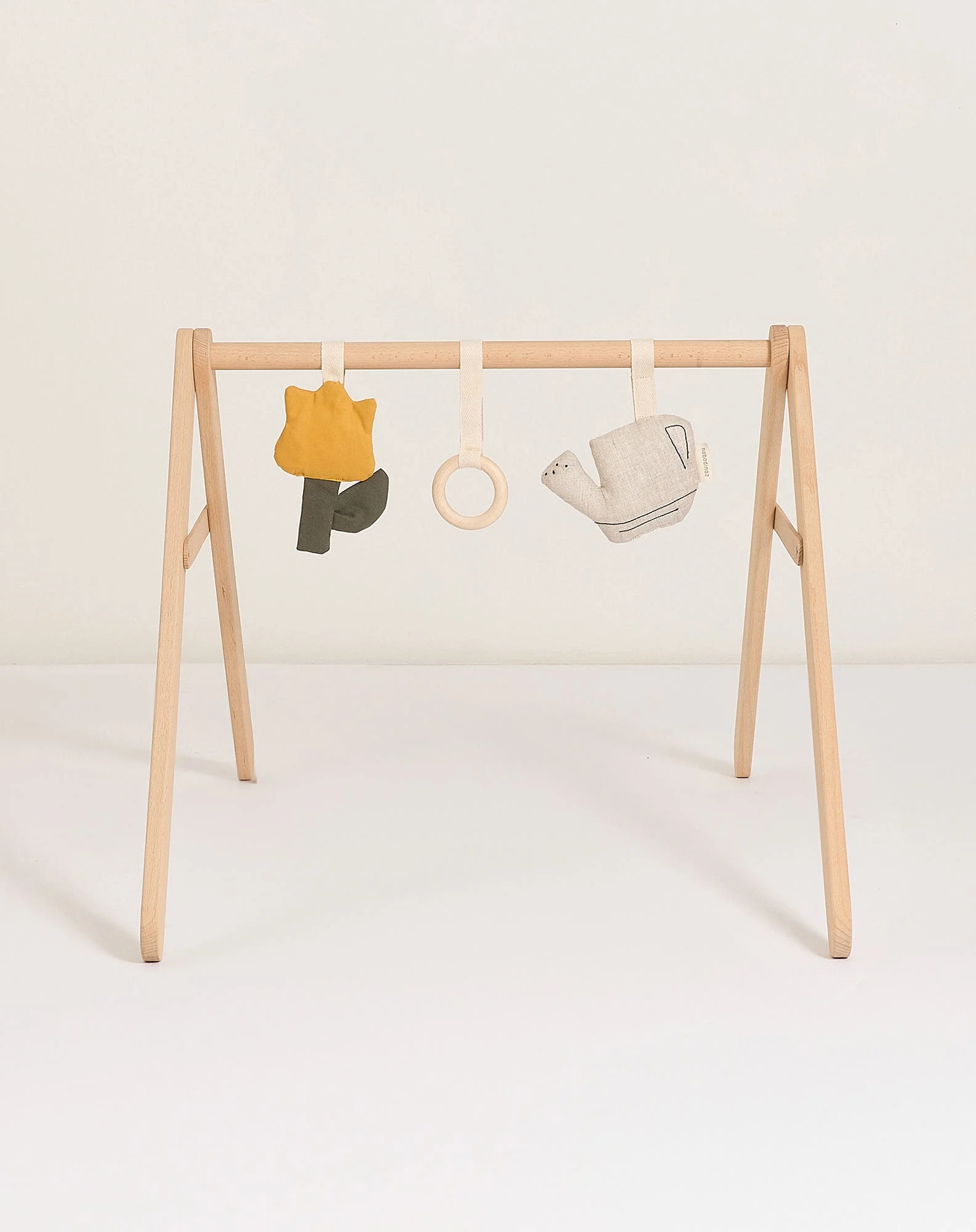 Arche d'éveil en bois et ses jouets playground | Beige