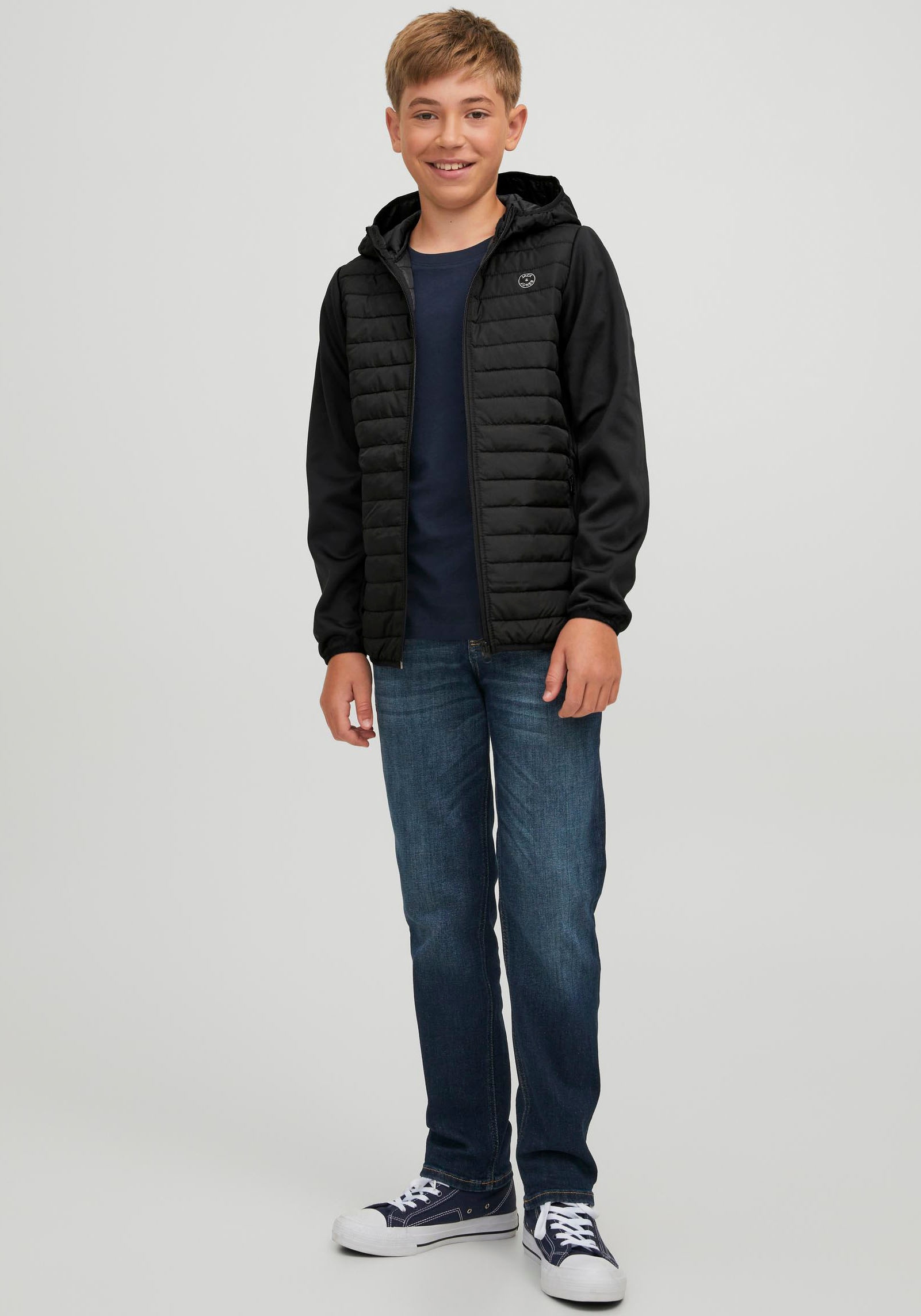 Jack & Jones Junior Steppjacke »JJEMULTI ideal für Übergang, winddicht, gesteppt« mit Kapuze unifarben, modisch, regular fit, Kapuze