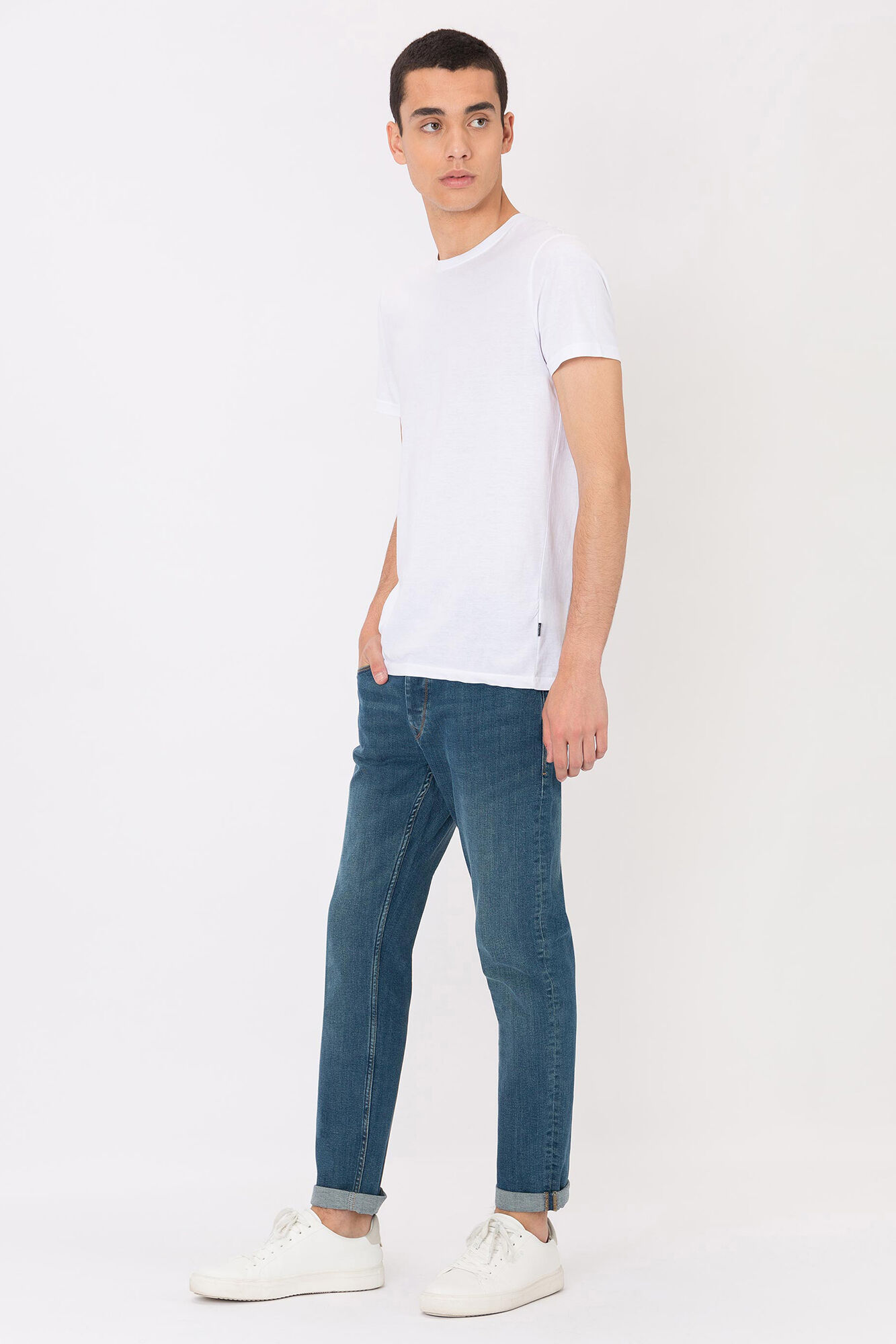Calça jeans Tyler de corte afunilado
