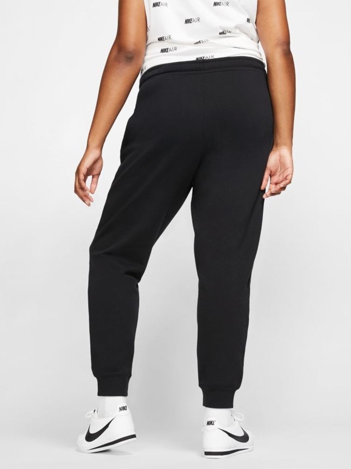 Sportswear Essential Pant