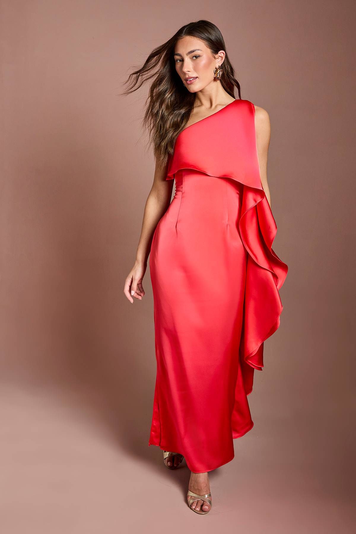 Coast Robe Longue En Satin À Une Épaule Effet Cascade