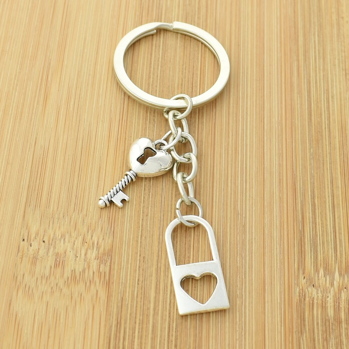 Porte-clés cadenas et clé coeur argenté