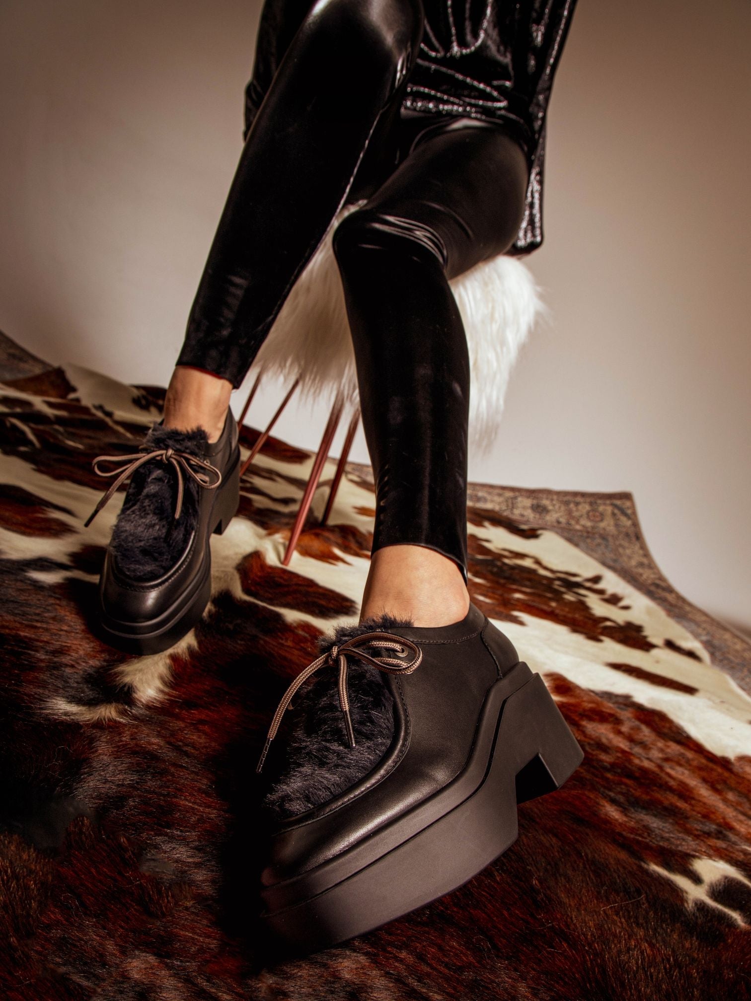NORTON, black & faux fur
