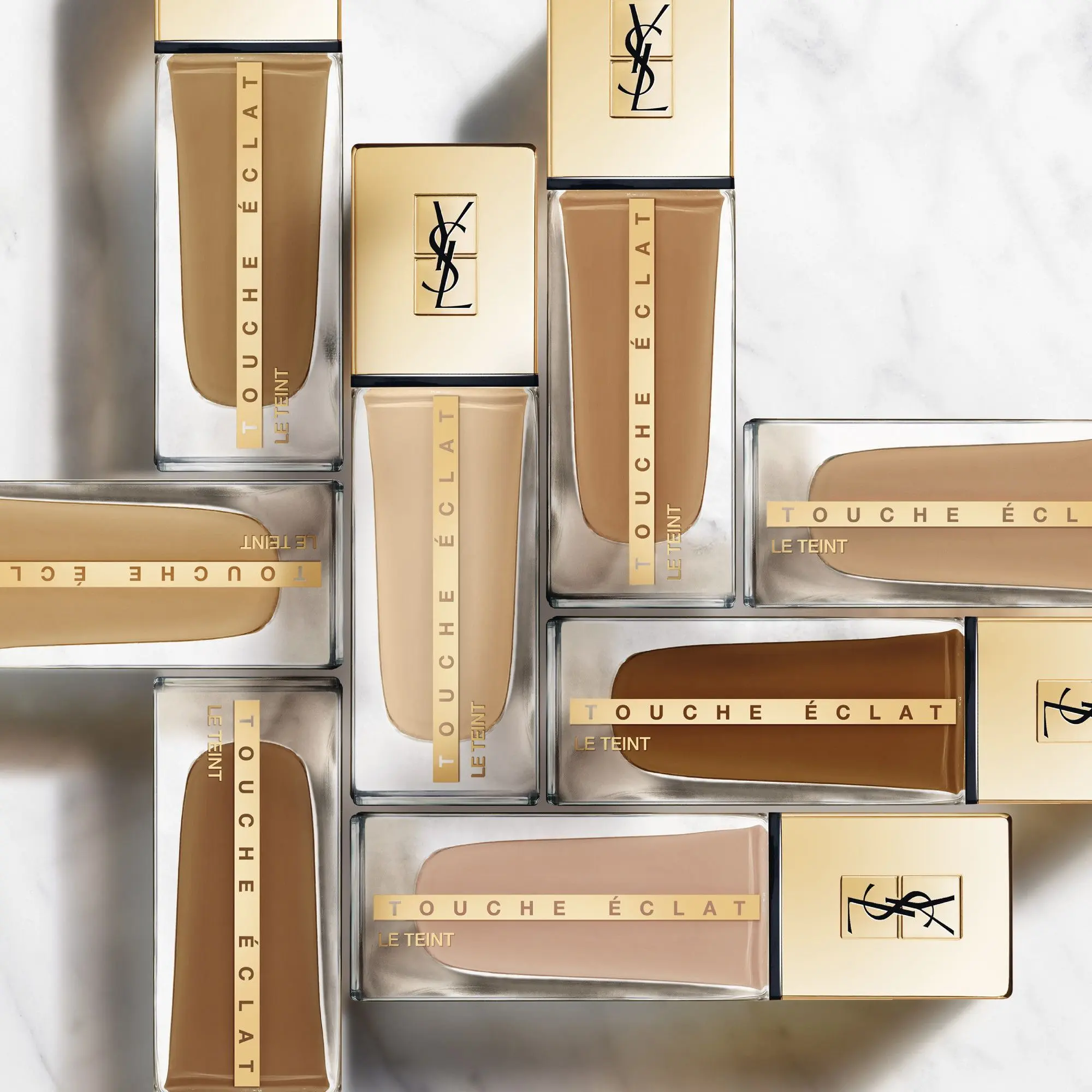 Yves Saint Laurent - TOUCHE ÉCLAT LE TEINT Fond de Teint Fluide Naturel- Fond de Teint