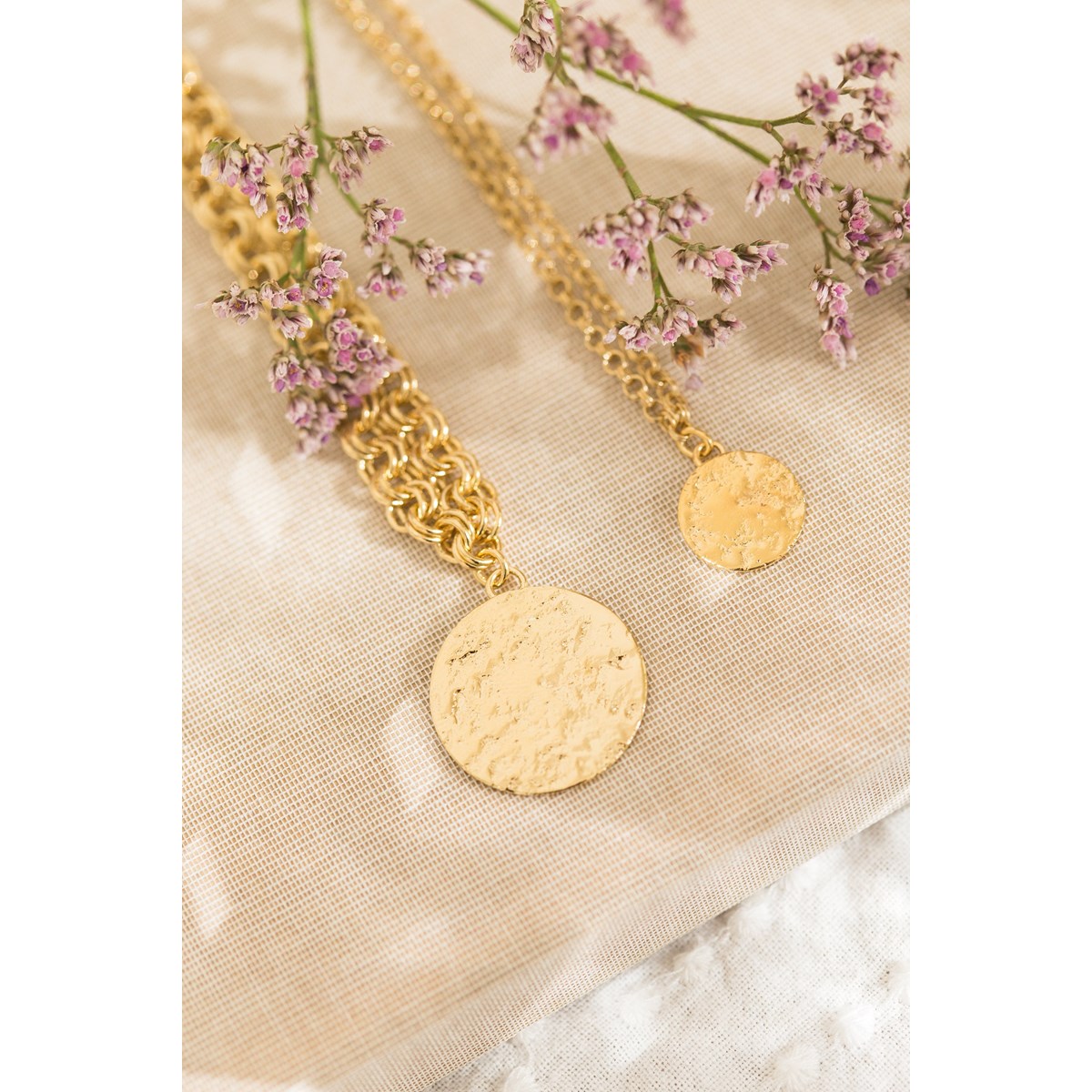 collier rond martelé doré à l'or fin - HESTIA