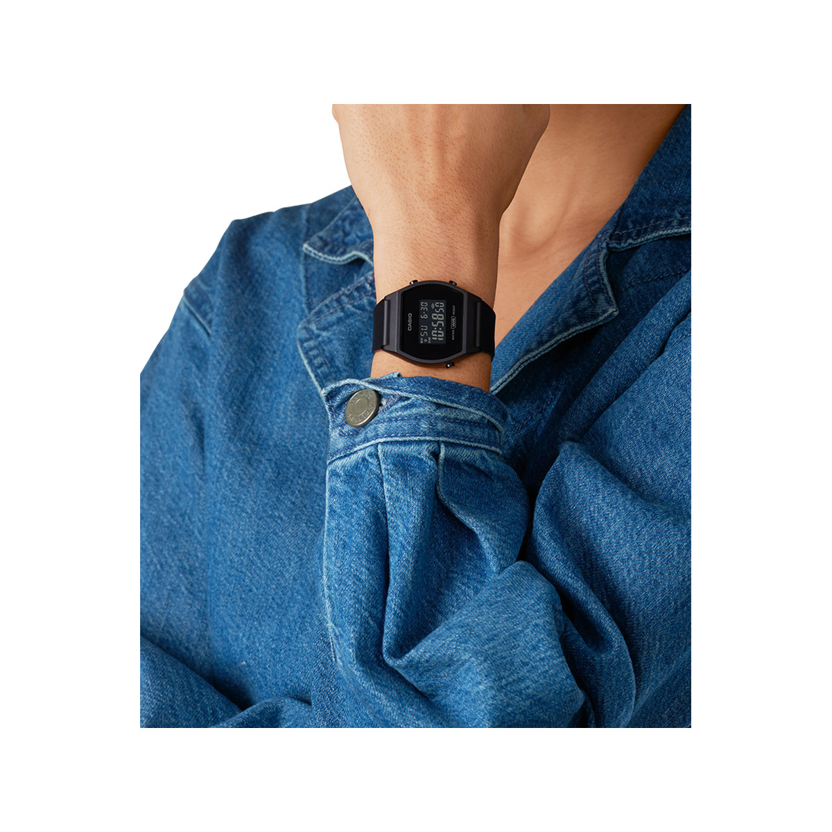 Montre Casio femme résine noire