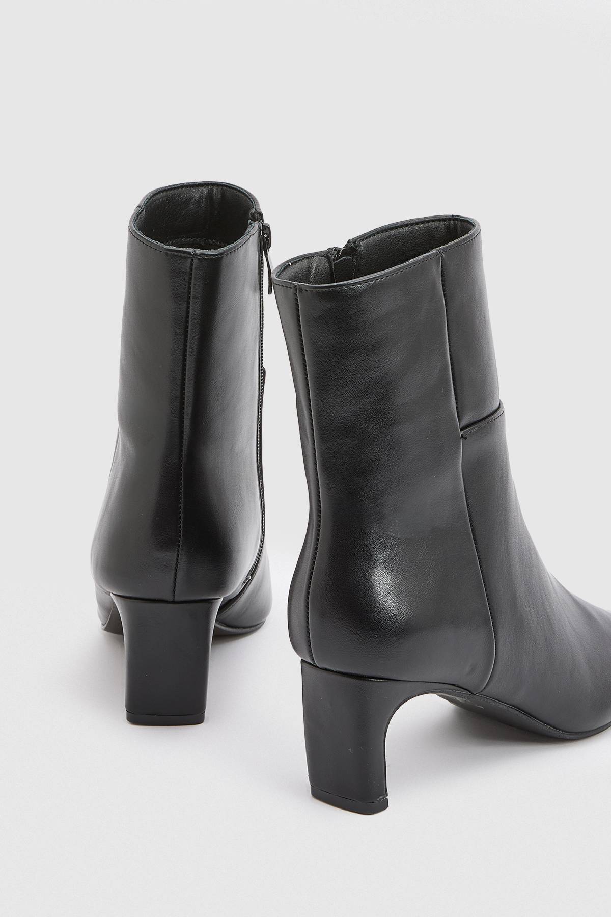 Wallis Bottines Tania À Talon Aiguille Moyen En Synthétiquecuir