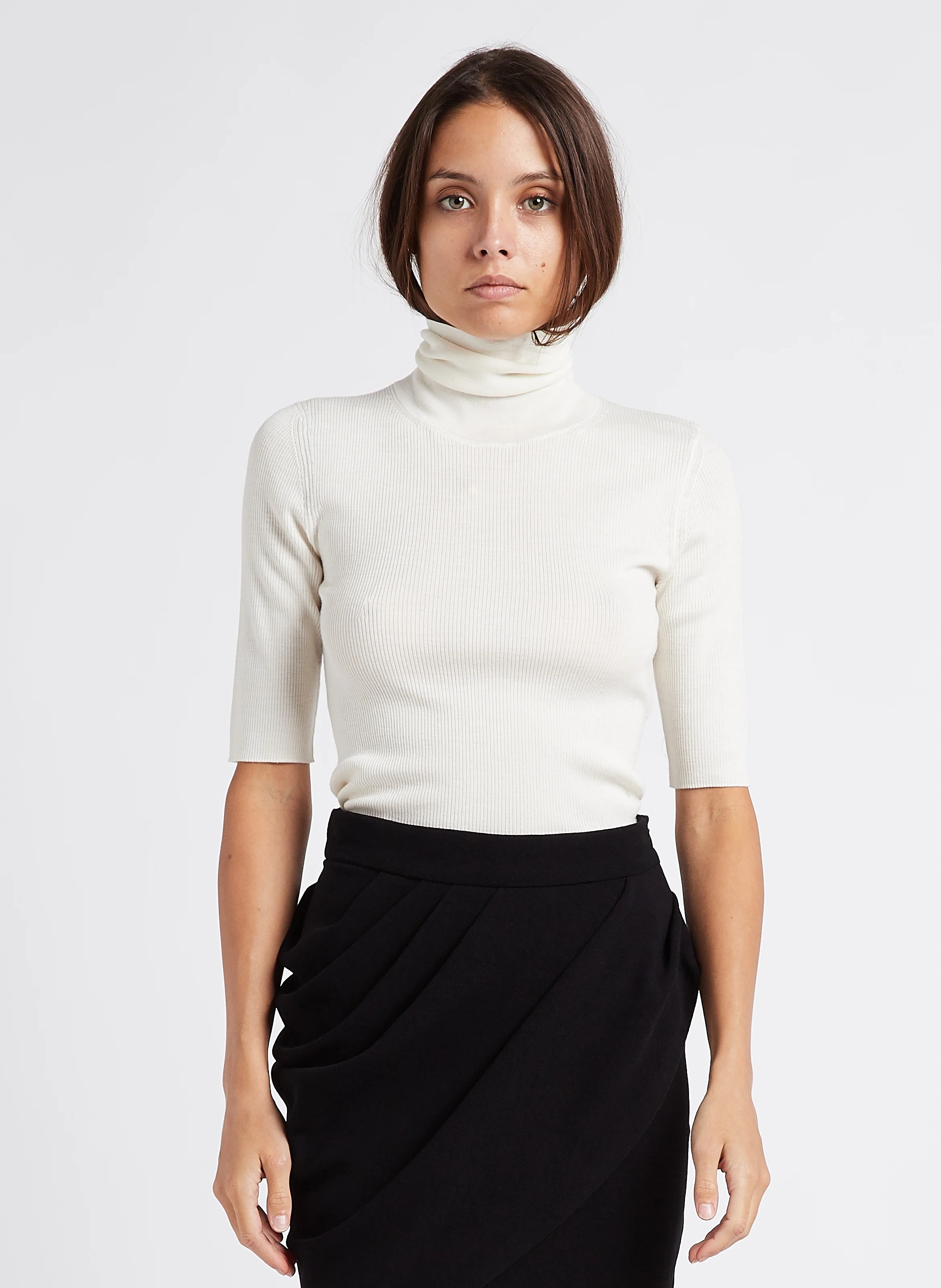 Pull moulant col roulé en laine | Blanc
