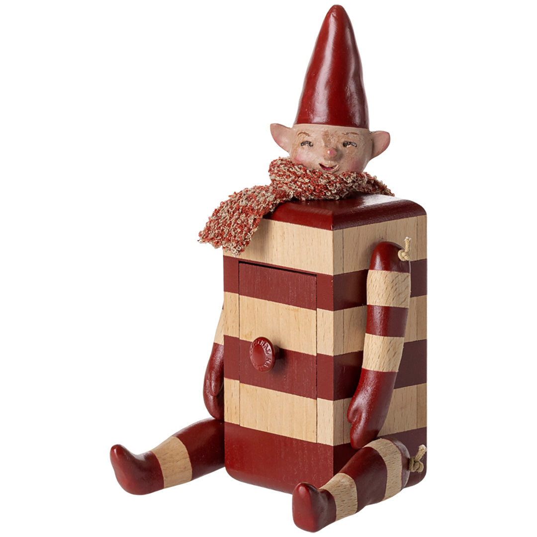 maileg decoratie figuur elfje met lade - rood - 17 cm