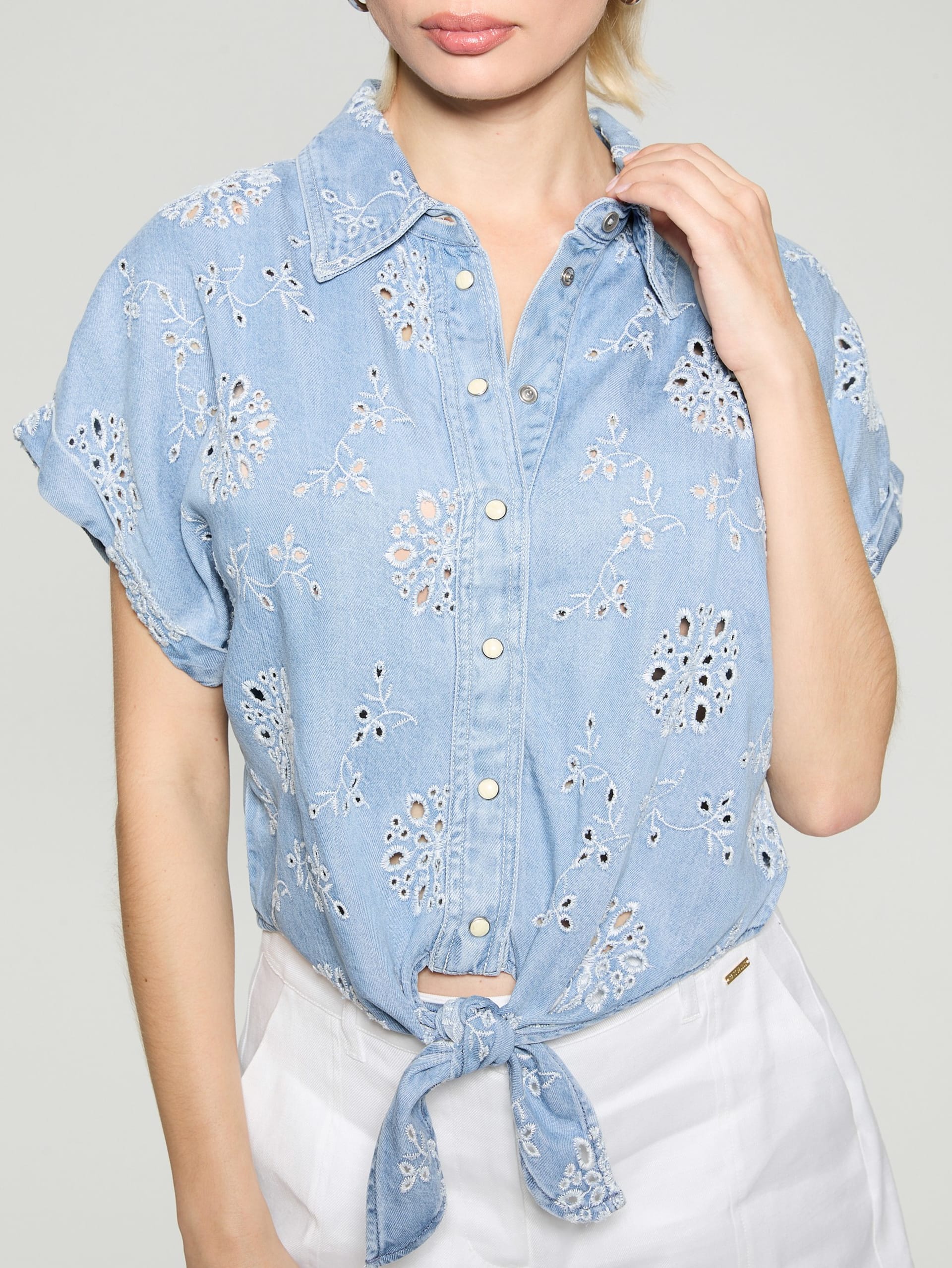 Camisa Eco Brigitte em Denim com Ilhós