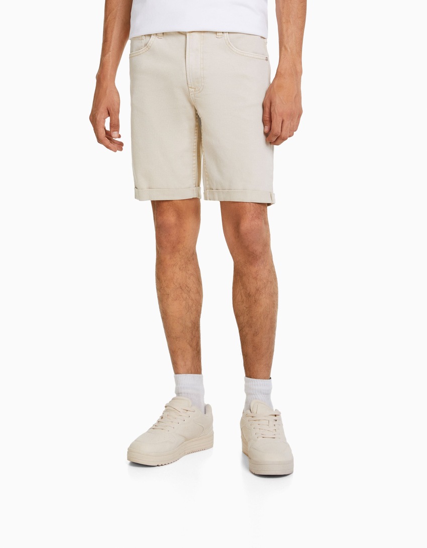 Bermuda jeans skinny com barra dobrada
