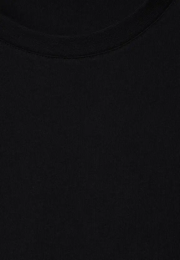 Basic T-Shirt in Unifarbe - Black