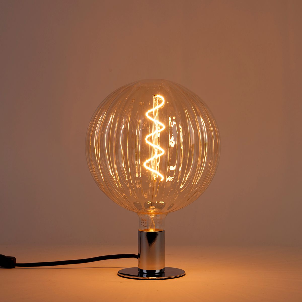 E27 dimbare LED lamp G200 amber 4W 240 lm 2000K