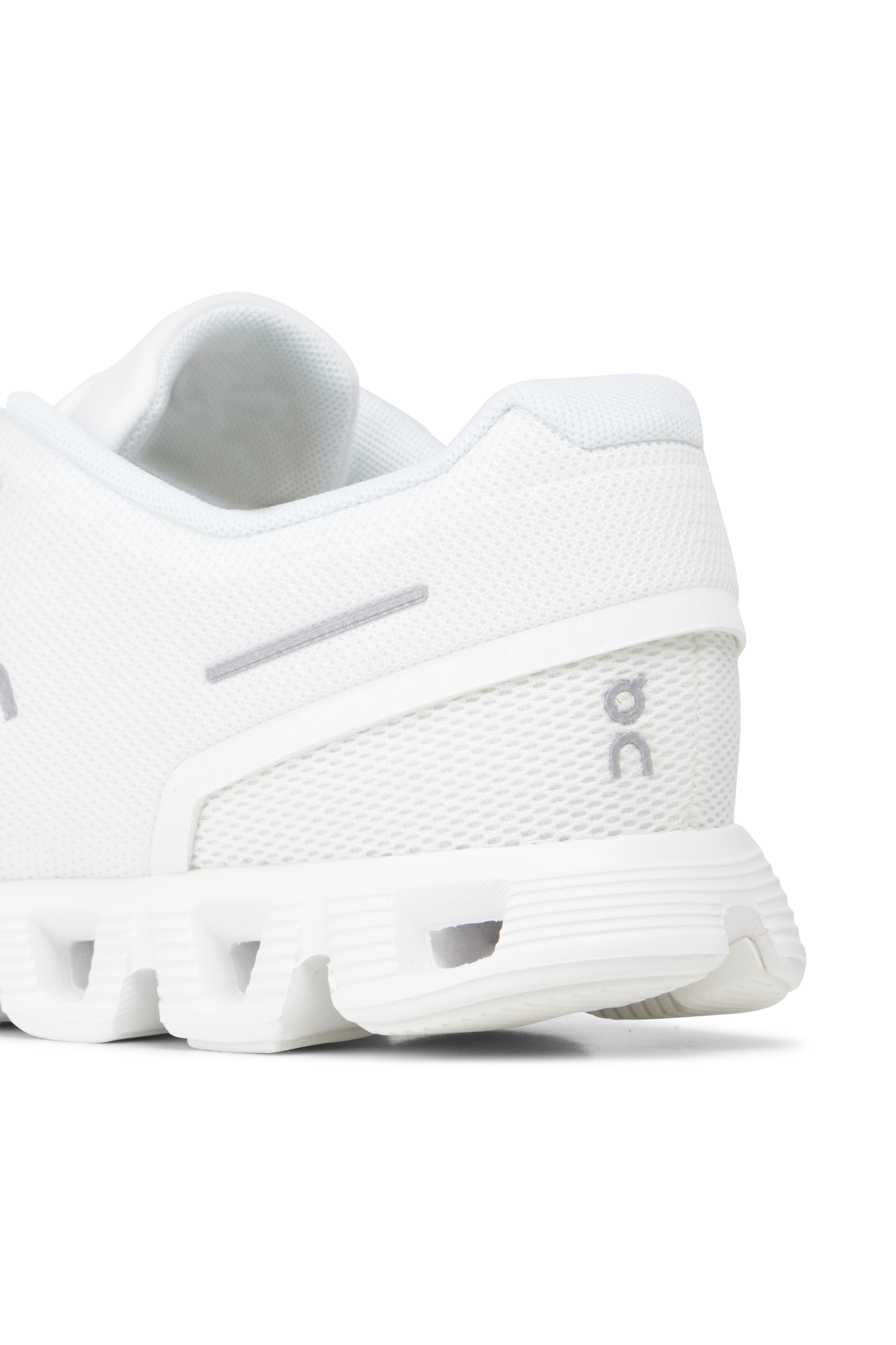 ON Baskets CLOUD 5 Blanc