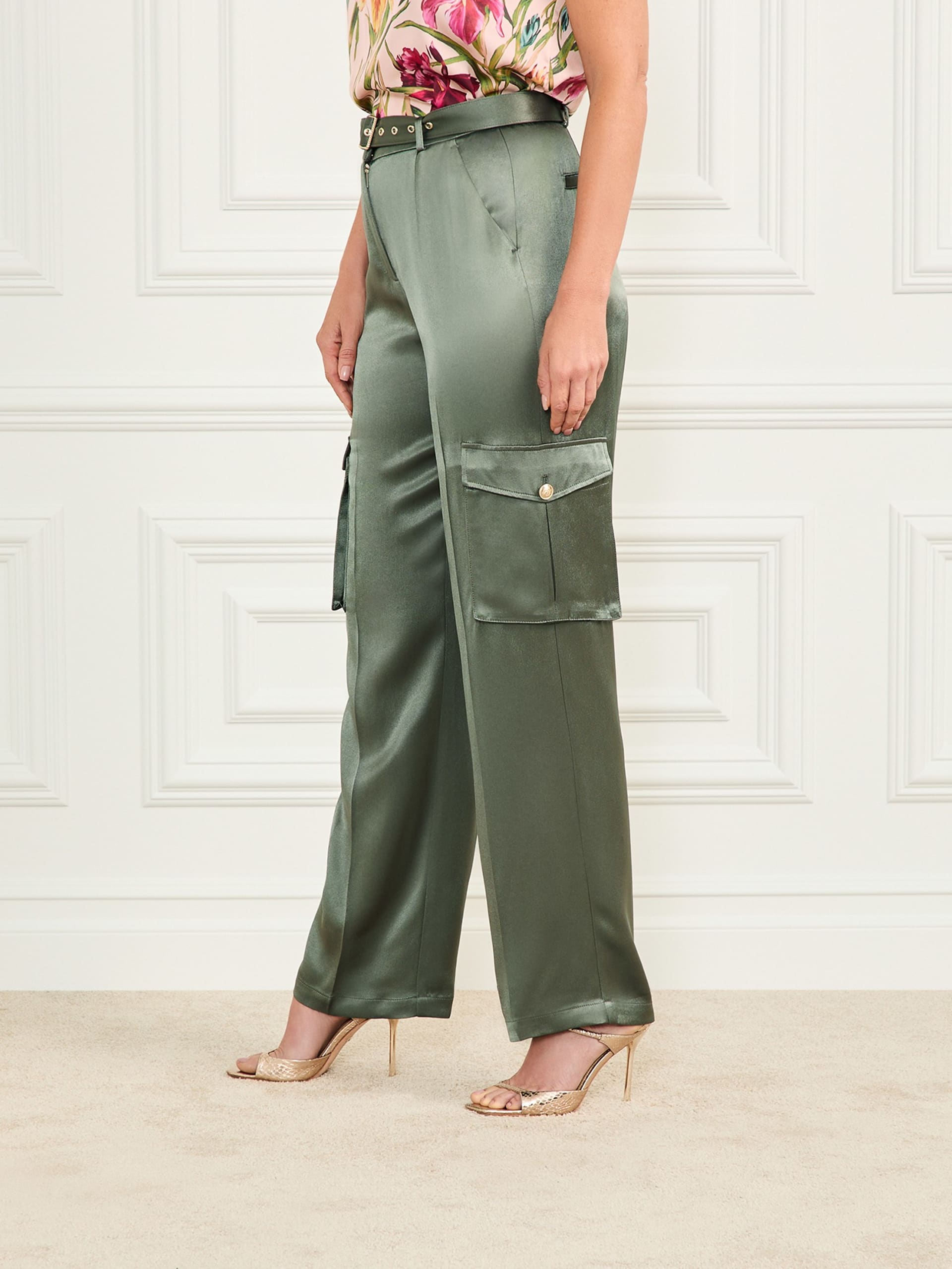 Calça cargo de cetim Fannie