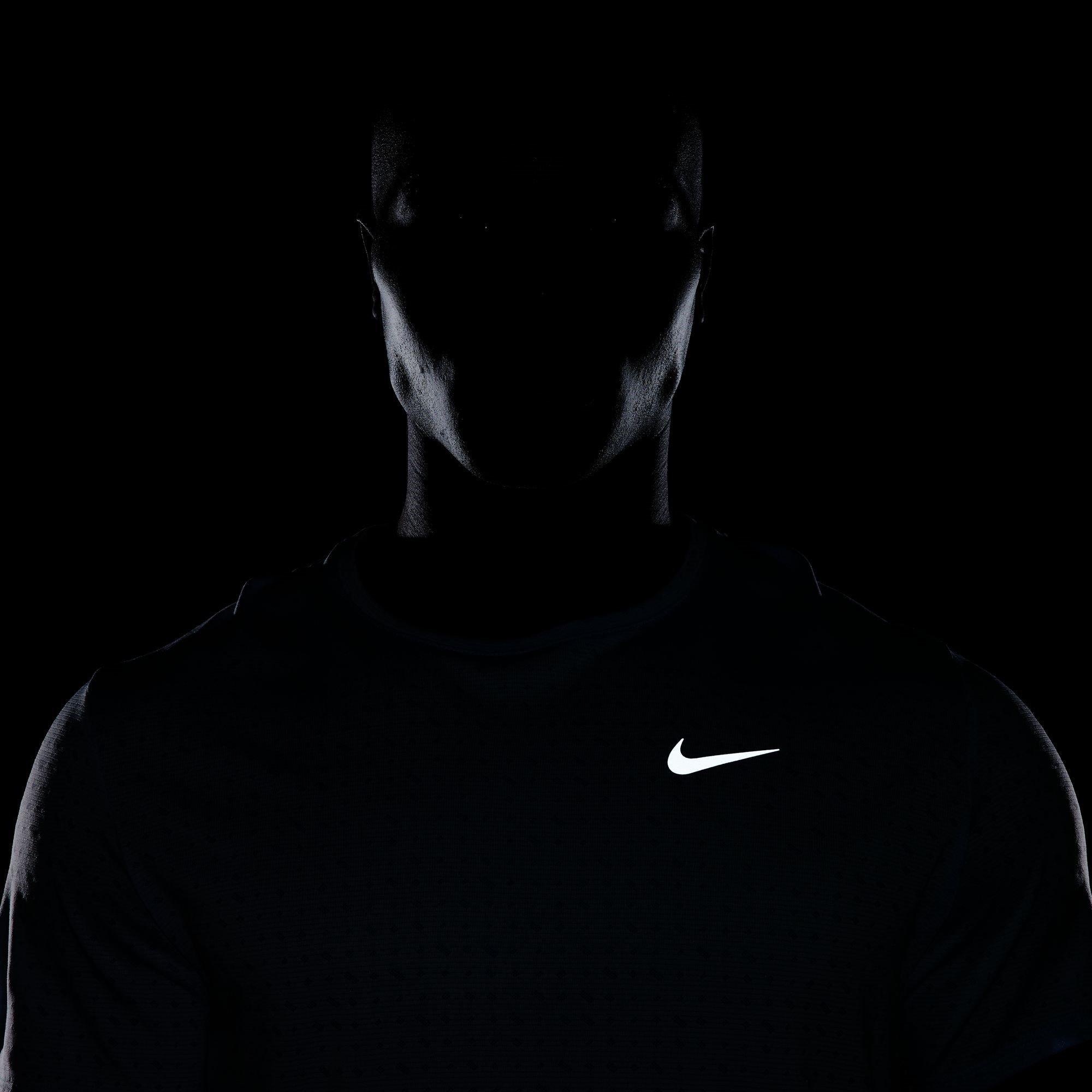 Nike Breathe Miler Sn53