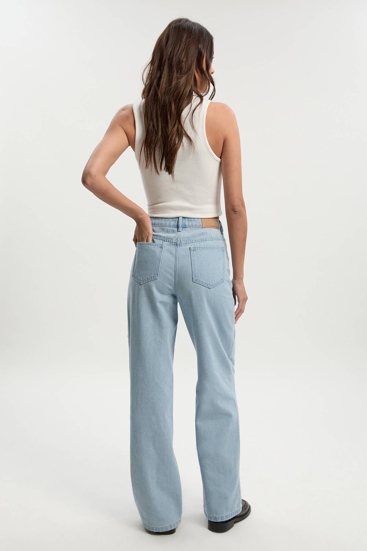 boohoo Jean à jambe droite avec détail de couture