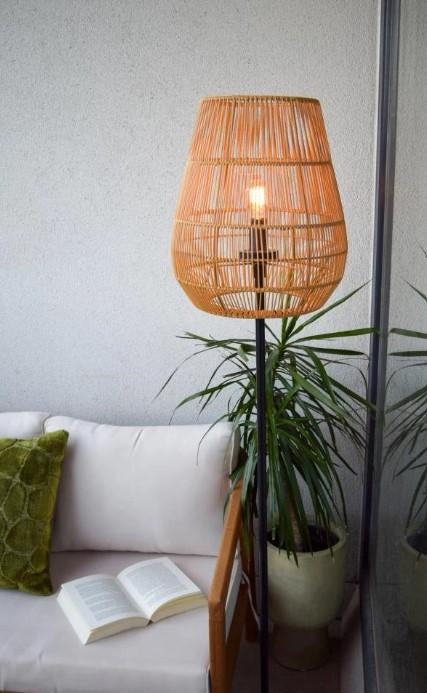 Nerida vloerlamp buiten IP44 zwart