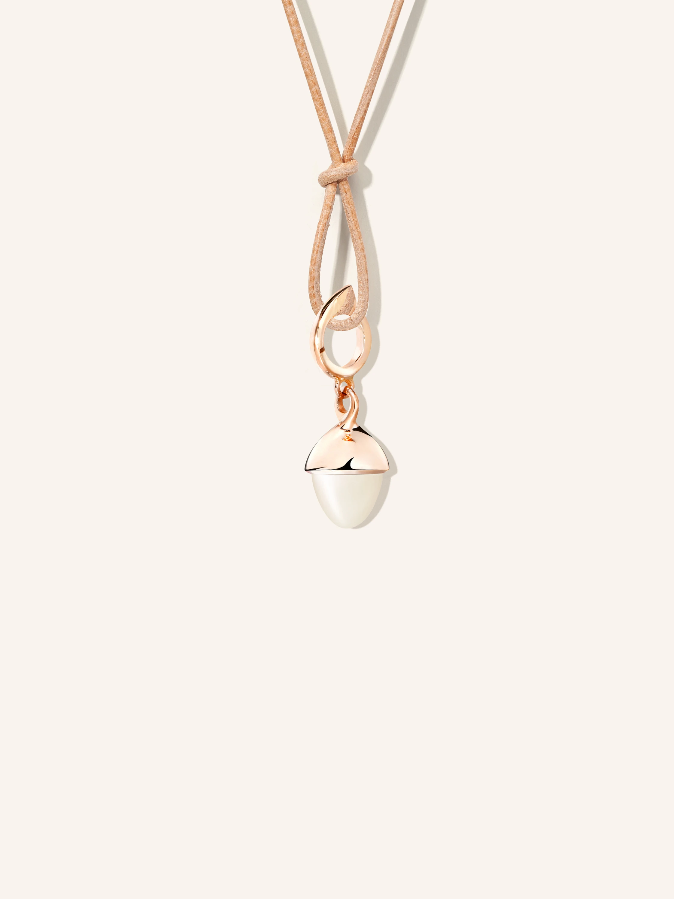 TAMARA COMOLLI Anhänger PENDANT MIKADO FLAMENCO MOONSTONE SAND/WHITE aus 18 Karat Roségold mit sandfarbenem Mondstein