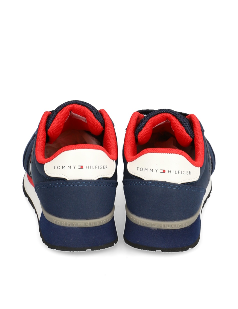 LOW CUT LACE-UP SNEAKER