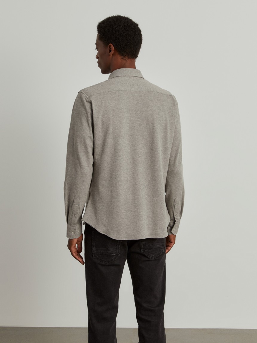 Camisa slim fit em malha piqué